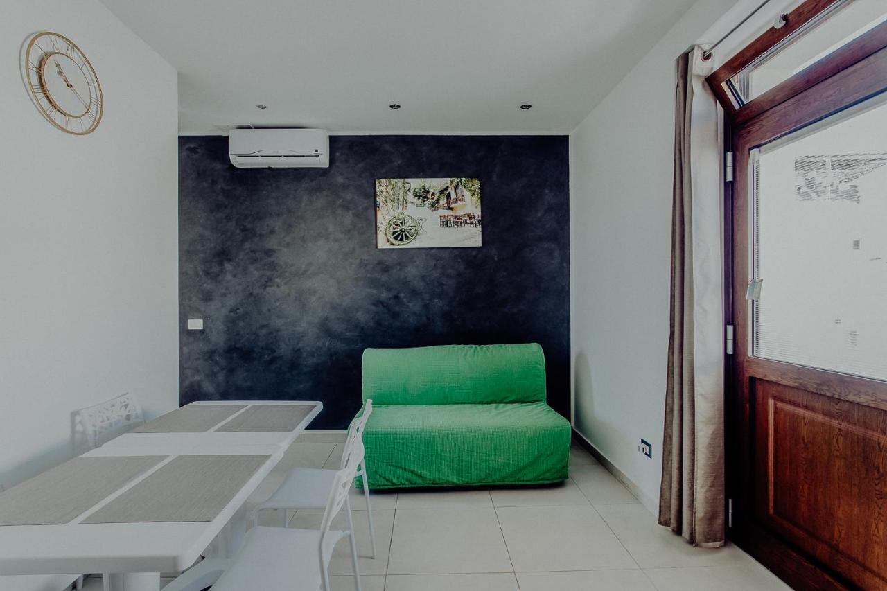 Fantasia House Apartment Monopoli Exterior photo